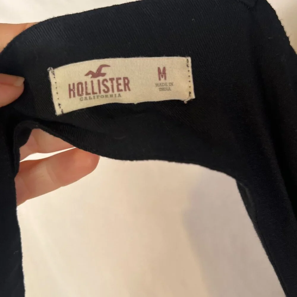 🌿 Hollister Embroidered Floral Lace-Up Romper 🌿 - Picture 3 of 4